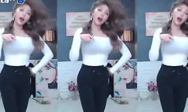 Korean babe Jeehyeoun dancing in grasping lifeless top