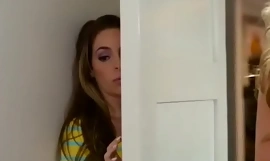 Тинејџерку заглави у кухињи коју је јебао син