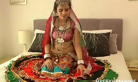 古吉拉特印度学院贝贝茉莉花Mathur Garba舞蹈