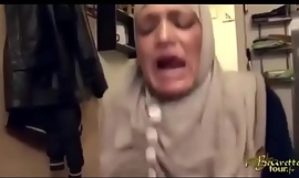pokojówka hidżabu uderzyła człowieka w anal i wytrysk
