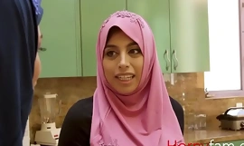 Nena musulmana copula a su padrastro blanco-Ella knox