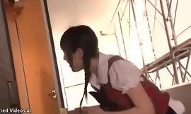 Японец 18 лет шасси встречает старшего поклонника в своем доме