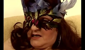 Señora madura enmascarada Marianne