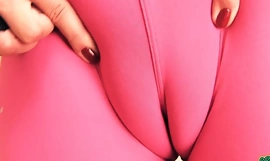 Perfect Cameltoe Pussy! In Tight Spandex! Working Out! Ass