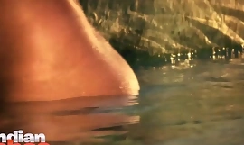 Karishma Kapoor indisk kändis nakenvideo