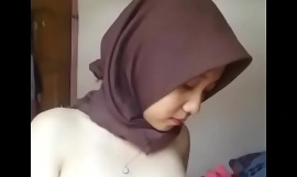 Indonésien malais hijabi scalding 01
