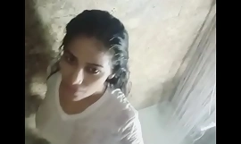 Poonam Pandey színésznő modell Insta