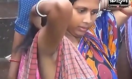 Mulheres indianas morenas sob os braços