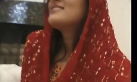 Care este numele ei? Indian X kashmiri anglo white-headed digger is fucked aparte de american gu