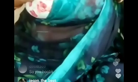 Tamoul brahmane femme montrant lass téton dans instagram reste - (instagram id - @notygeetha)