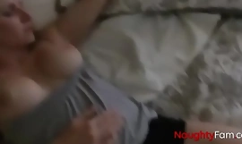 Sove Mam med tilføjelsen af pervers søn - uortodoks Mam videoer hos NaughtyFam hardcore peel
