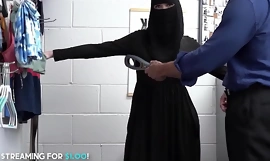 Stunner Moslim Tiener Steals Undergarments Got Anal Drilled