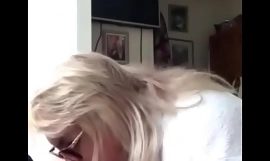 femme mature blonde suce son amant rencontré sur : cougar-celibataire tube sex movie