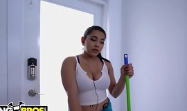 BANGBROS - Thicc Latin chick Maid Julz Gotti Cleaned My Lodging and My Cock