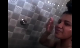 Indiaas neuken film nemen selfie film over geven badkamer naakt