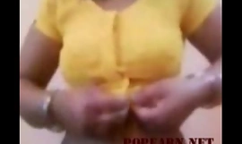 Delhi Busty aunty take upon oneself a catch world of
