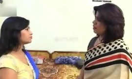 Intiaani kaksi kypsä nainen lesbo