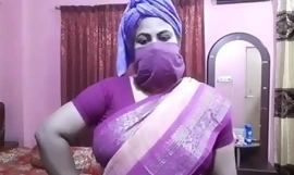 Desi aunty sex talk٪ 2C Didi trains for despondent سخيف