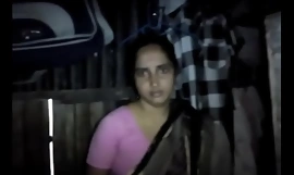 Desi Rural Mummy Tunjukkan Pussy kepada Menantu Senegara