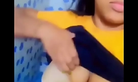Шри ланкийская тамил девушка Тарсана мастурбирует за деньги