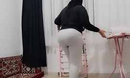 I'm filming my stepaunt with a hidden camera I get powered as soon as I see her big ass