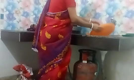 Desi Bengali Desi Townsperson Indian Bhabi Kitchen Sex In Red Saree ( Validated Video Away from Localsex31)