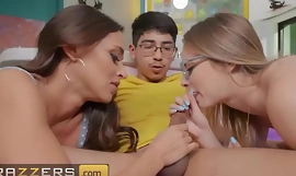 Alternation Student Diego Meets His Lickerish Council (Armani Black) Will not hear of Stepdaughter (Kyler Quinn) - Brazzers