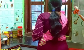 Indian Hot Maid Hard-core foda na cozinha.