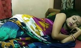 Desi bhabhi Hardcore seksualna veza sa zgodnim lopovom!! Jebi me teško!