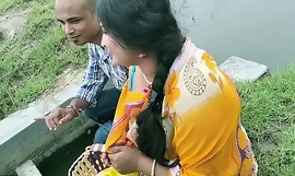 印度热美丽哥性爱！热印度乡村性爱