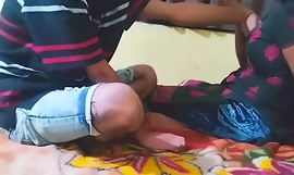 Un garçon du village baisé une fille de Delhi hard-core Soniya Bhabi