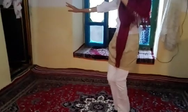 Chica estrella del porno iraní bailando